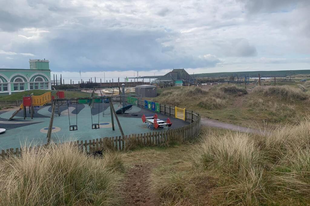 Life'S A Beach, Montrose Scotland מראה חיצוני תמונה